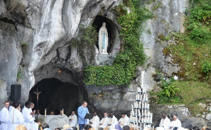 Gloria de Lourdes